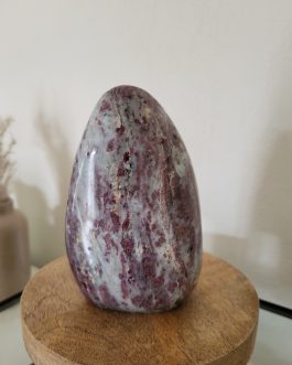 Forme Libre en Tourmaline Rose sur Quartz A+