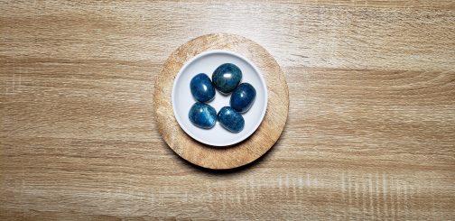 Pierres roulées en Apatite bleue AA