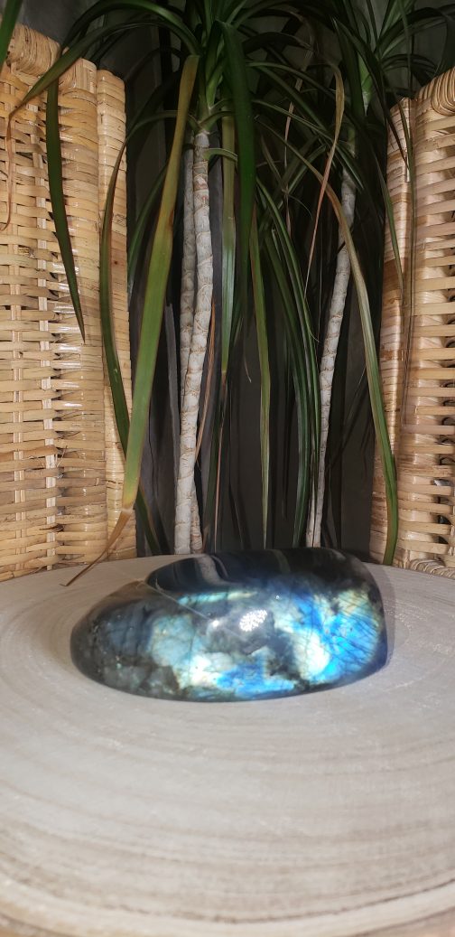 Forme libre en Labradorite AA – Image 4