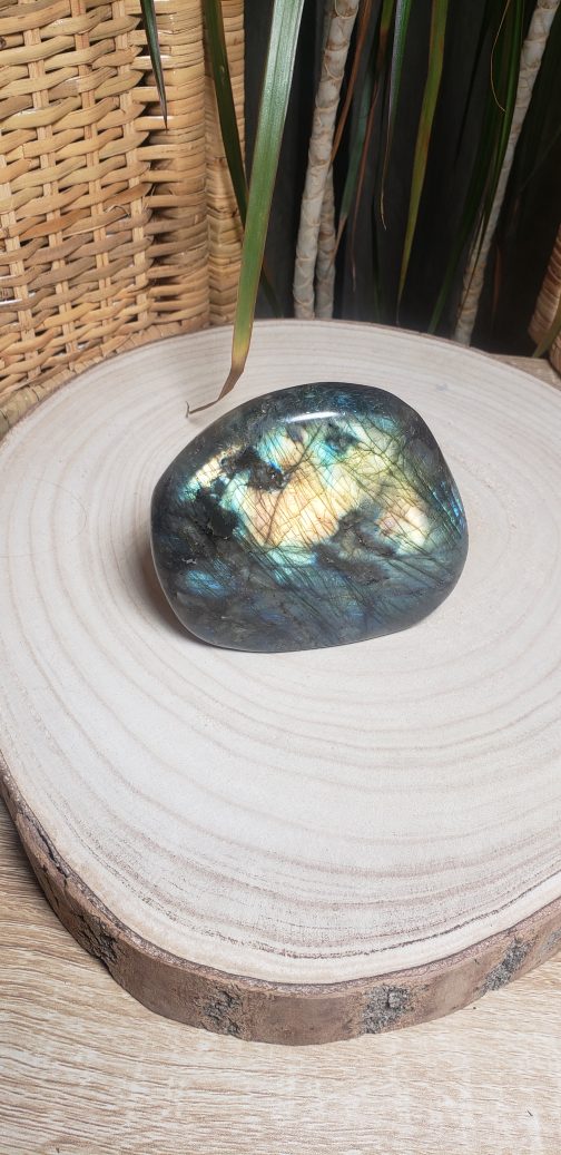 Forme libre en Labradorite AA – Image 2