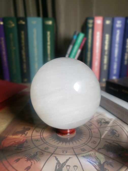 Sphère en Sélénite A+ – Image 2