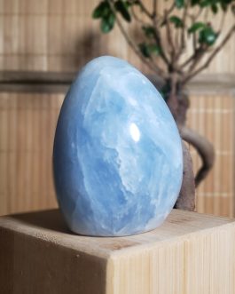 Forme libre en Calcite Bleue AA