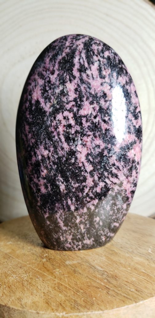Forme Libre en Rhodonite A+ – Image 2