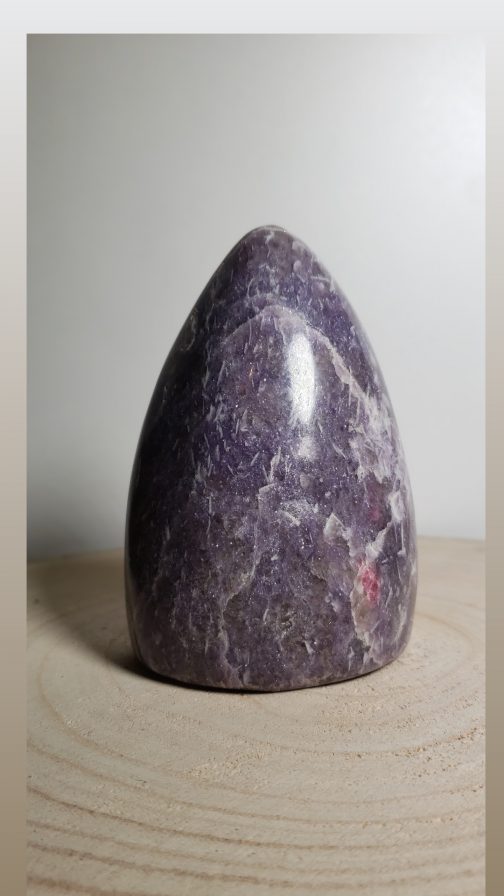Forme libre en Lépidolite AA