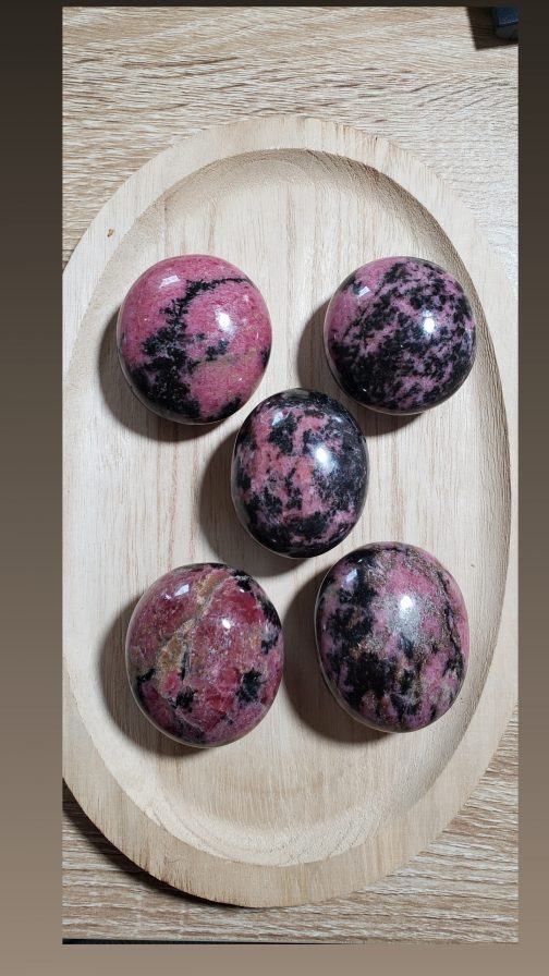 Galets en Rhodonite A+