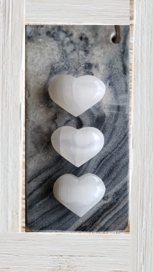 Galets Coeur  en Sélénite A+