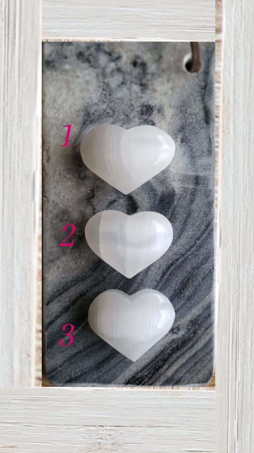 Galets Coeur  en Sélénite A+ – Image 2