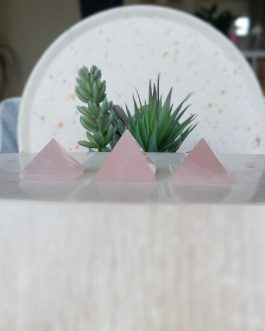 Pyramides en Quartz Rose  A+