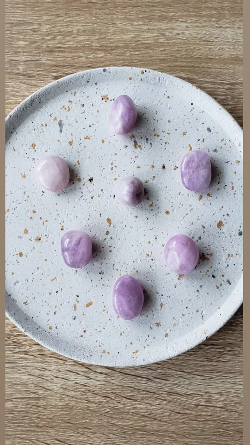 Pierres Roulées en Kunzite AA