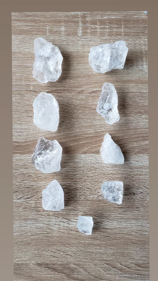 Pierres brutes en Cristal de Roche AA