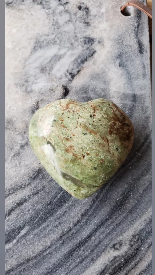 galet Coeur en Chrysoprase A+