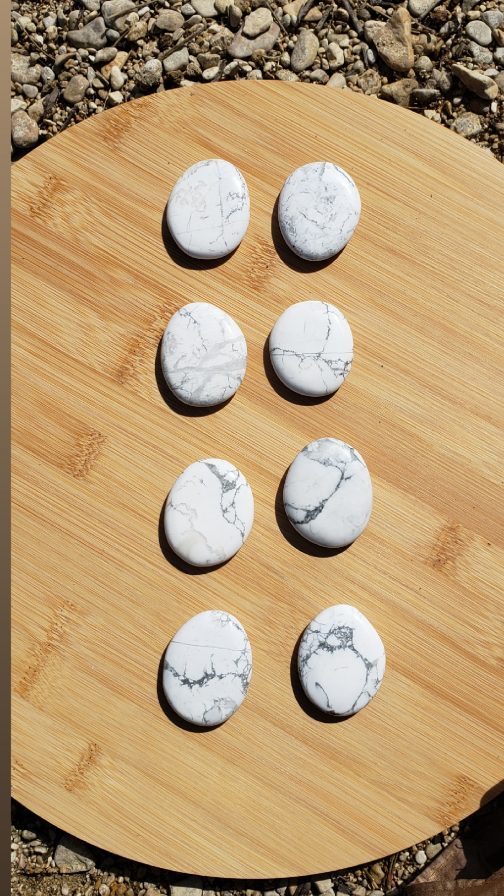 Galets en Howlite