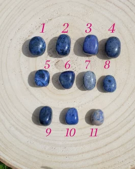 Pierres roulées en Dumortiérite